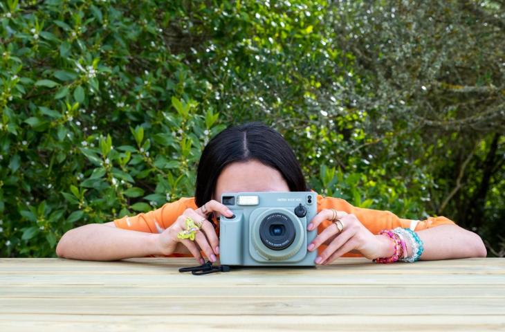 FUJIFILM instax WIDE 400 Resmi Rilis, Hadirkan Berbagai Mode yang Memudahkan&nbsp;Pengguna